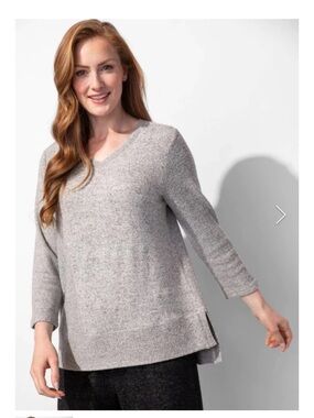 Habitat Soft Fleece Rib-Trimmed Crew Cozy Light Gray Knit Sweater Medium